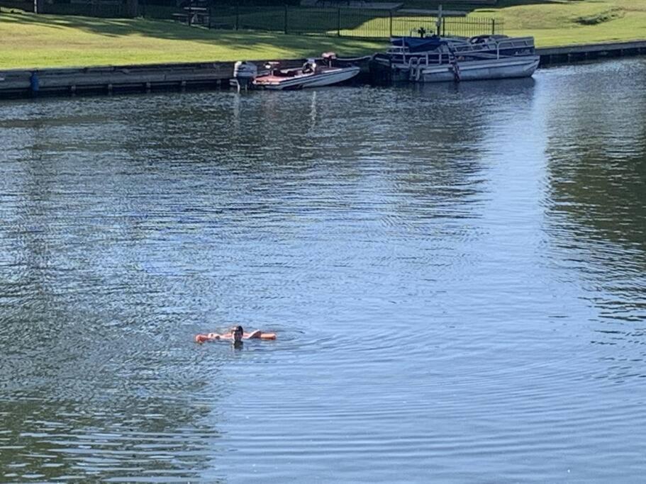 Lakeside Daze! 蒙哥马利 外观 照片